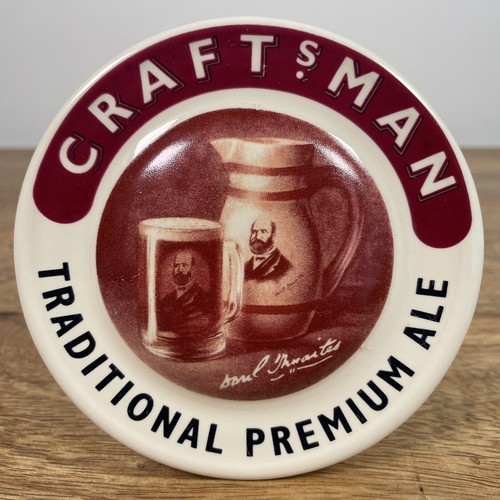 Vintage font badge pump - badge, clip
