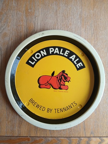 Vintage beer tray lion - beer, pale